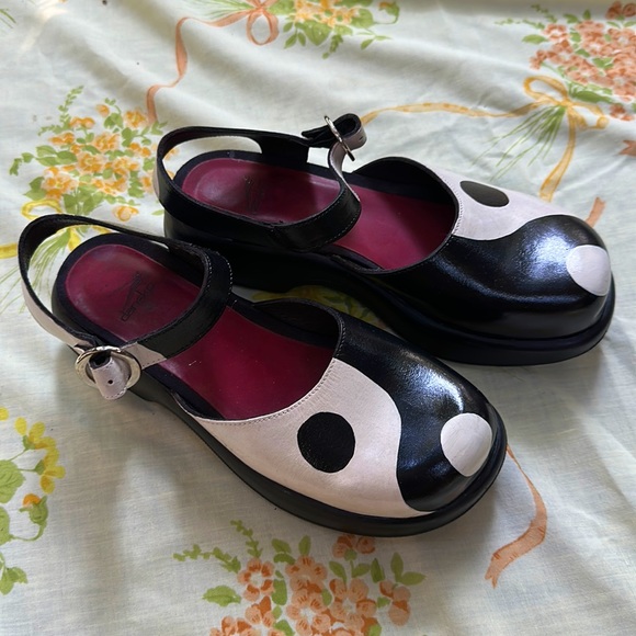 Dansko Shoes - hand painted yin yang dansko mary janes Y2K UPCYCLED